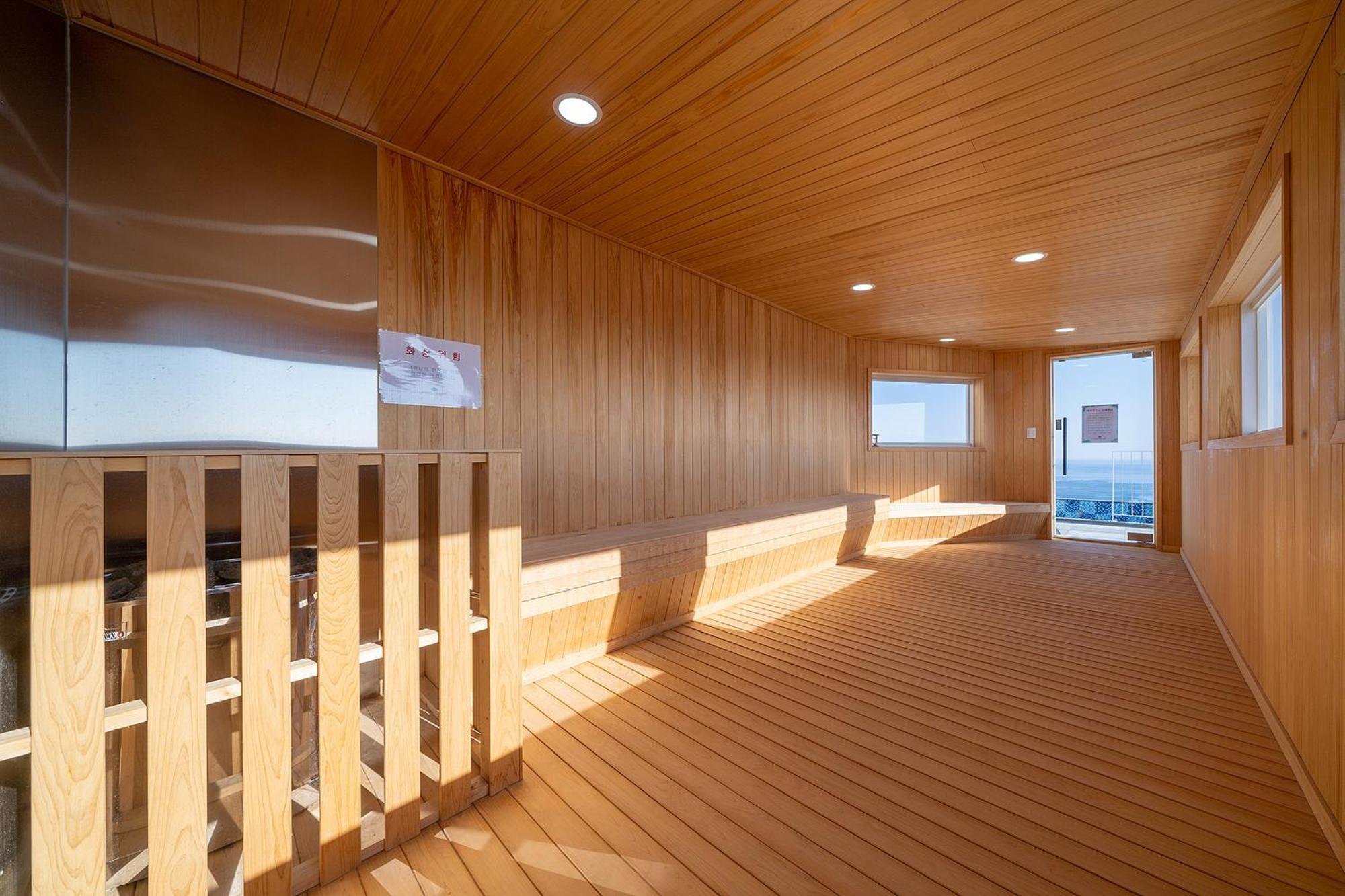 Gangneung Chonpines Ocean Suites Hotel Εξωτερικό φωτογραφία