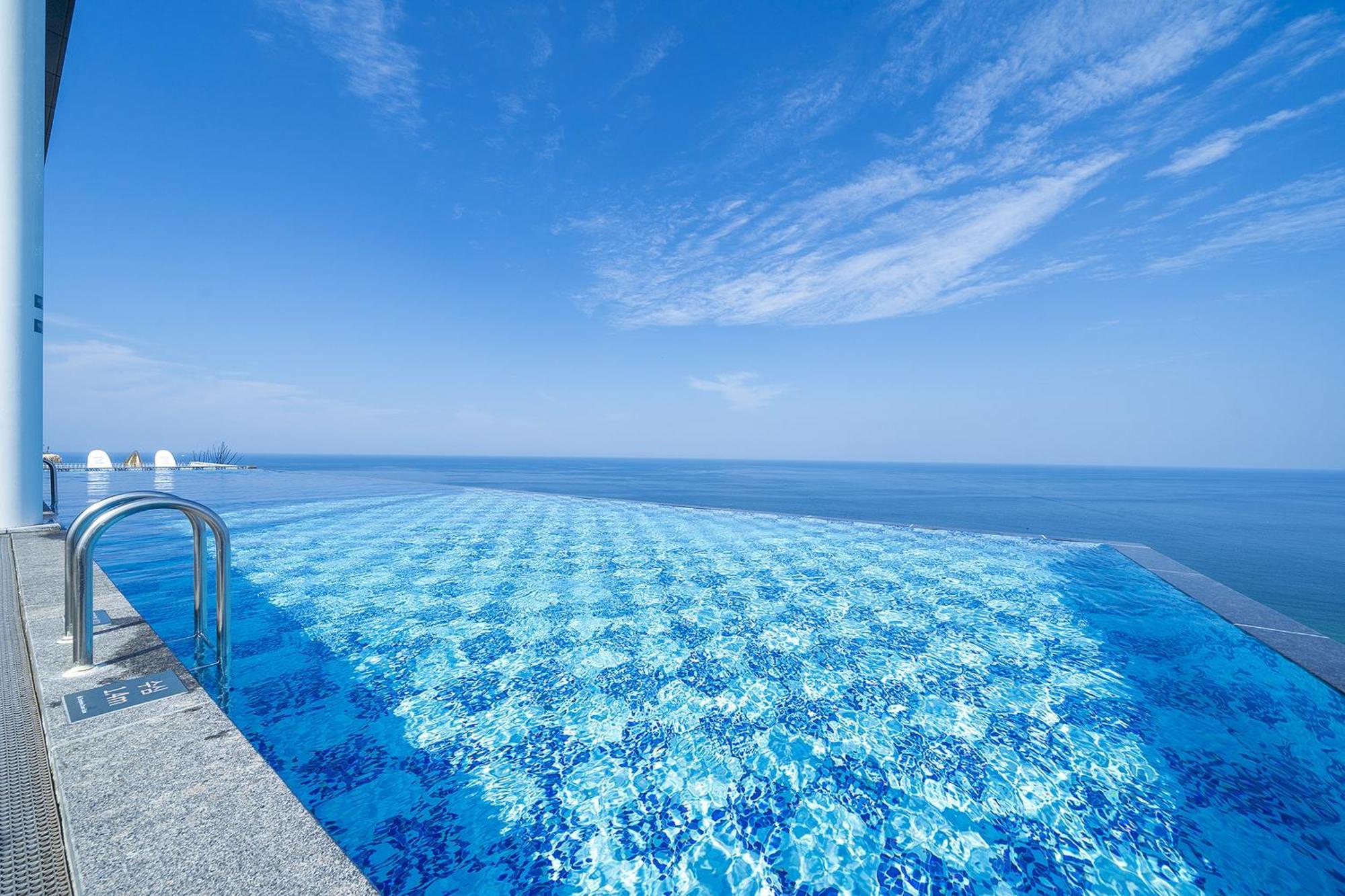 Gangneung Chonpines Ocean Suites Hotel Εξωτερικό φωτογραφία